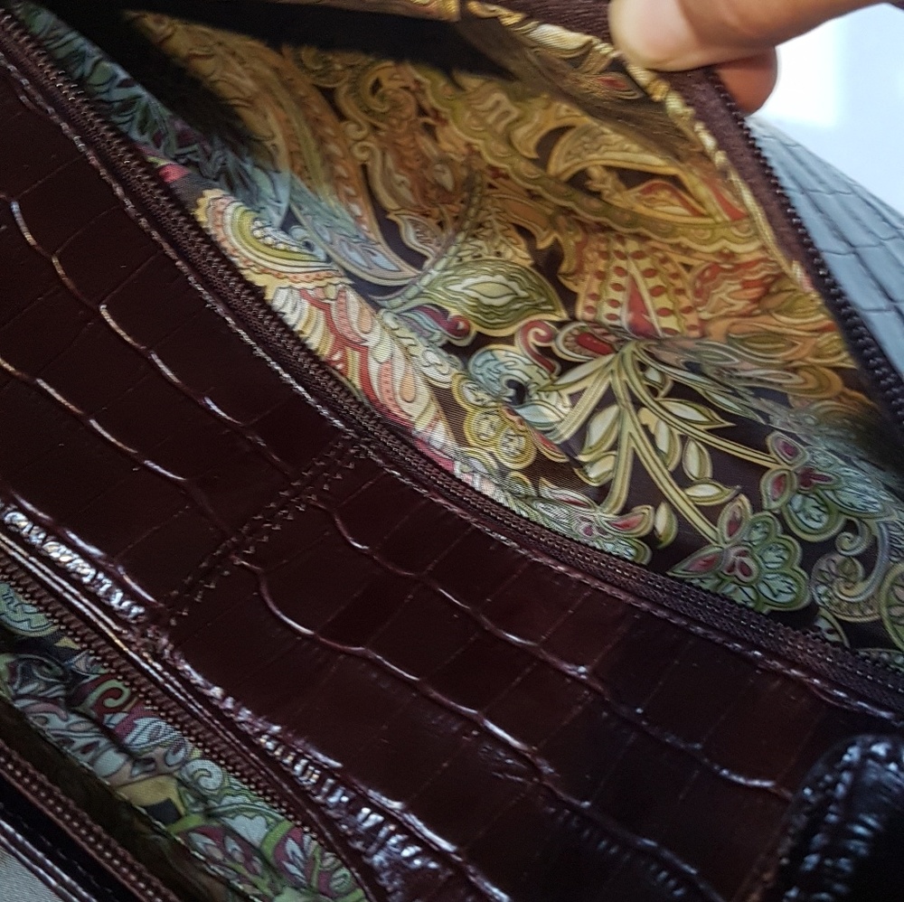Embossed Handbag - Picture 5 of 8